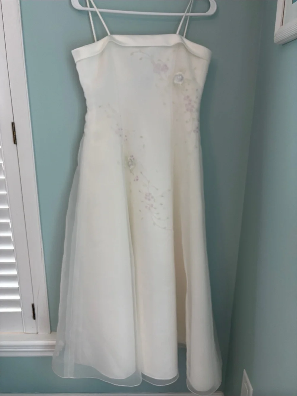 David's Bridal Ivory Floral Appliqué A-Line Dress - Picture 14 of 14